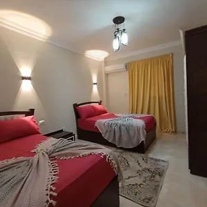 مفروشة أرضي بجاردن- كومباوند جاردينيا سيتي Apartment