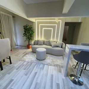 Urban Luxury 2br Near Zamalek شقه جديده مفروشه في المهندسين *