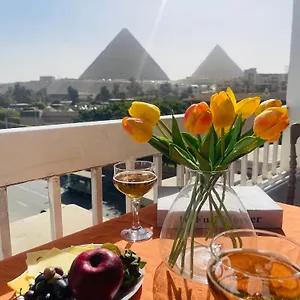Pyramids At Your Doorstep Apartment *