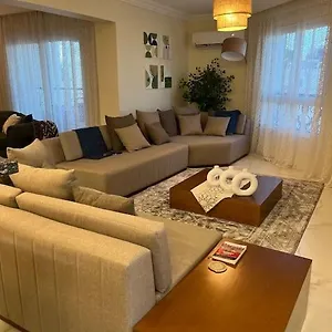 Charming In Heliopolis Apartment Cairo