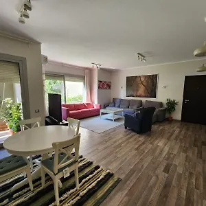 Modern 2-bedroom Cairo
