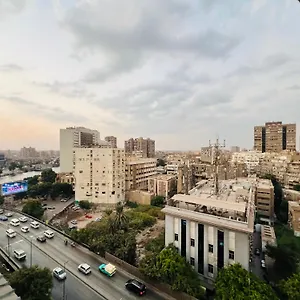 Charming 2-bedroom With Ac, Wifi In Lovely Governorate Apartment