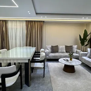 شقه بالدقي Apartment
