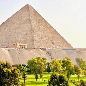 Diamond Pyramids View Hotel