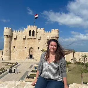 Virtue Pyramid View House For Females And Families Only * Cairo