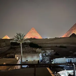 Commanda Pyramids View Kafrat al Jabal