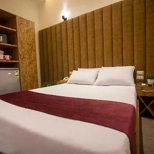 B&g Vlncia Dontown Otel