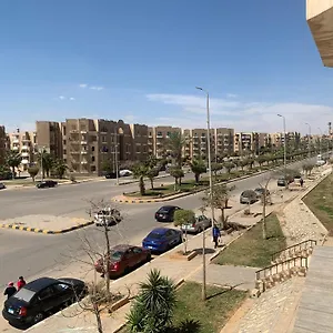 Superior 2bdr Overlooking The Main Street Apartment