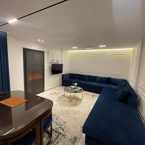 Apartment Cozy 2-bedroom Gem With Garden For Rent At Rehab بحديقة للايجار بالرحاب مجموعة 77