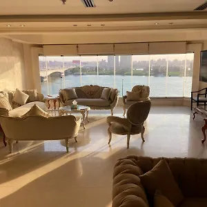 A 3 Bedroom With Lovely Nile View *