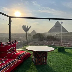 Kemet Pyramids View Homestay *