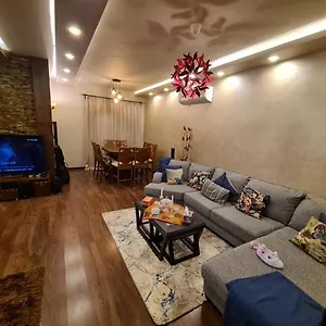 2 Spacious Bedrooms Apartment *