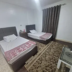 Happy Pyramids Guest house