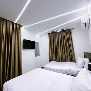 Inn Neat & Modern 2mins Pyramids - Royal Desert Kafrat al Jabal