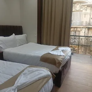 Motel Tahrir Square *