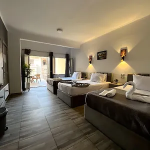 New Park Plaza Hotel