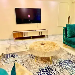 Modern 3br Ideal For Families And Businesses Apartment *