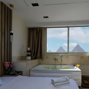 Pyramids View& Grand Museum With Jacuzzi On Eleven Floor & Roof Restaurant *