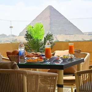 Night Pyramids Hotel Kafrat al Jabal