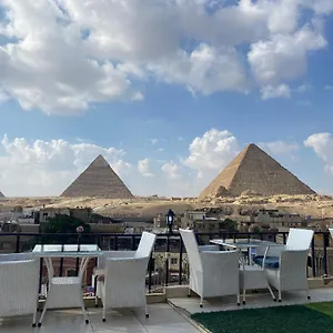 3 Golden Pyramids Nazlet el-Sîsi