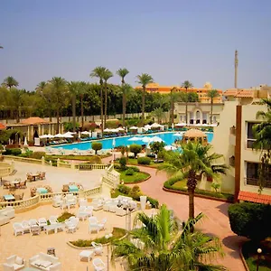 Cataract Pyramids 4*