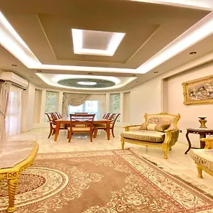 Apartment Luxurious New Auc Families Only *