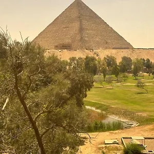 Pyramids Golf Direct View *