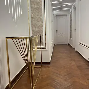 Elegant Duplex With Dar Al-difaa View * Cairo